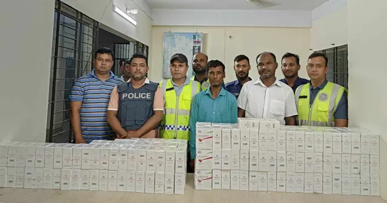 বিদেশি সিগারেটসহ দুইজন আটক